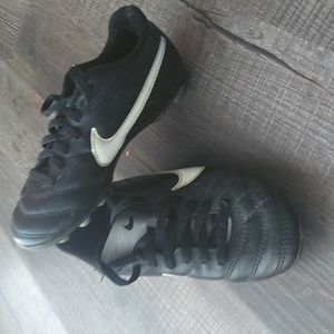 Nike Youth soccer cleats size 11
